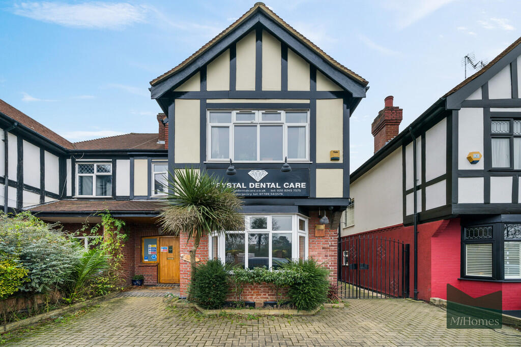 Main image of property: Durnsford Road, Bounds Green, N11