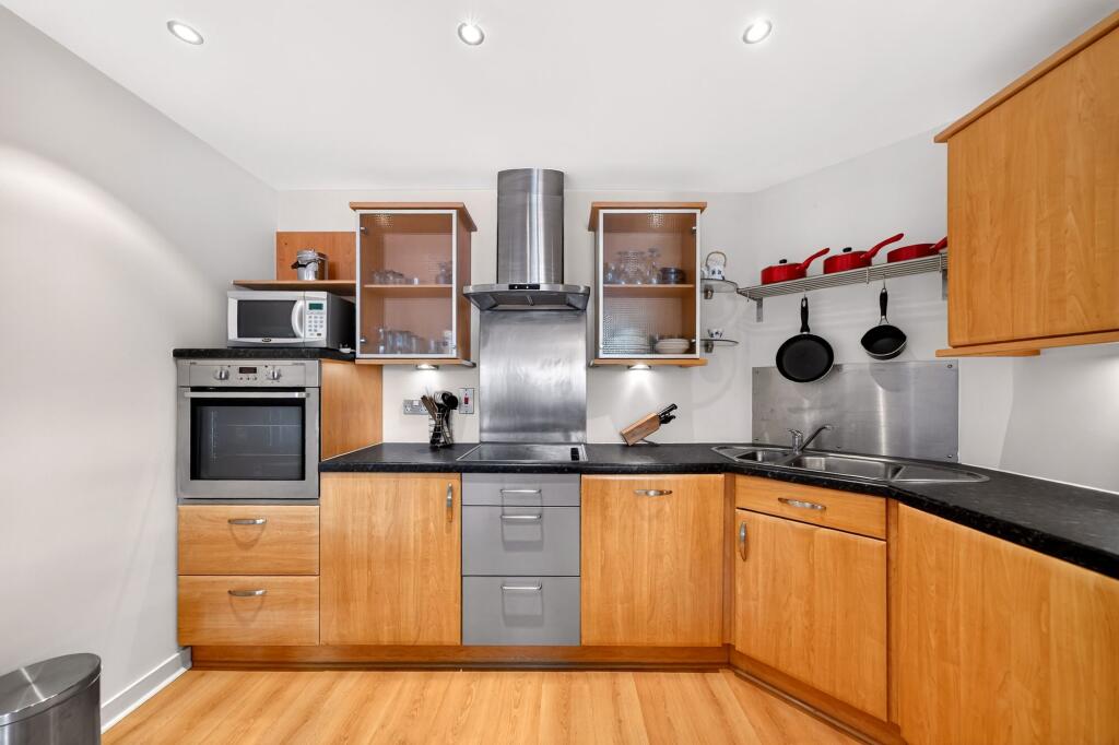 Apartment in Edinburgh, The Shore, Leith - View 4