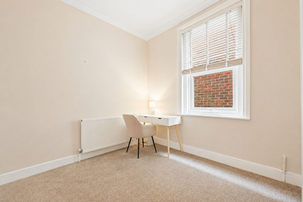 Apartment in Poole, Upper Parkstone - More