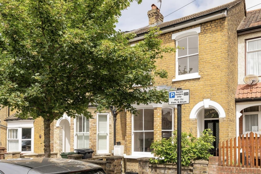 2-bed house on Gloucester Road, Walthamstow, £775,000