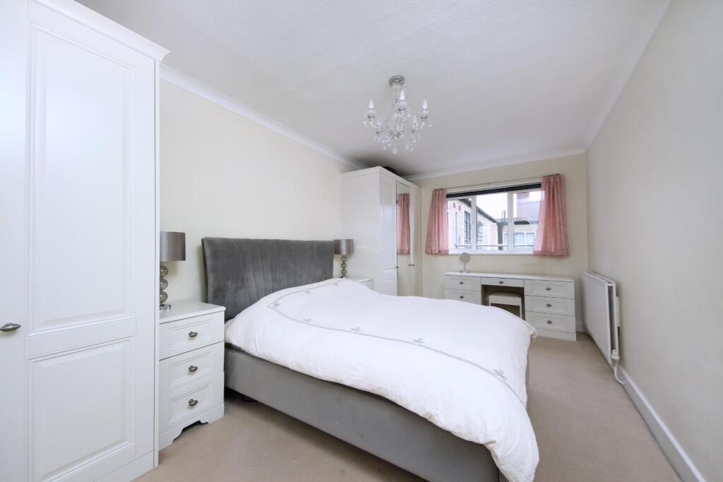 Apartment in London - View 5
