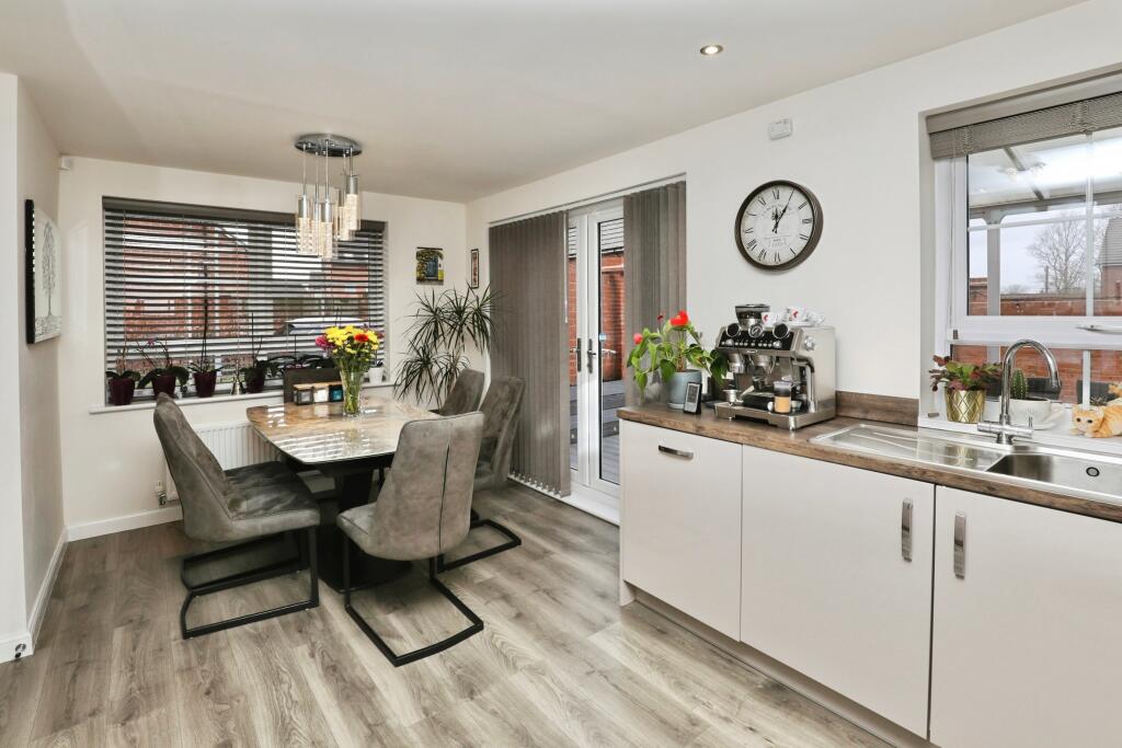 Haleforest Grove, Liverpool, L28 photo 3