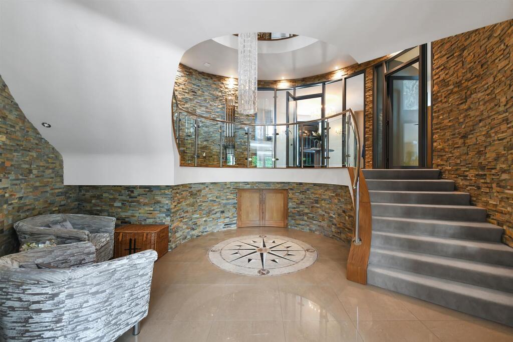 House in Nottingham - View 5