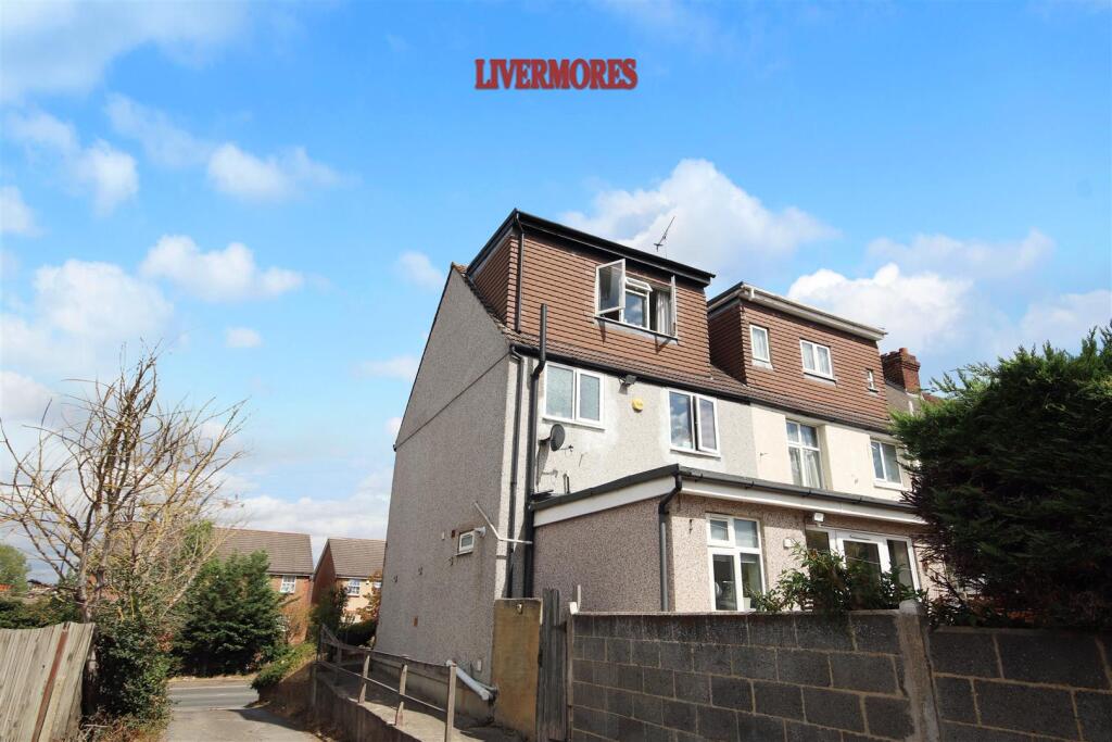 House in Dartford - View 5