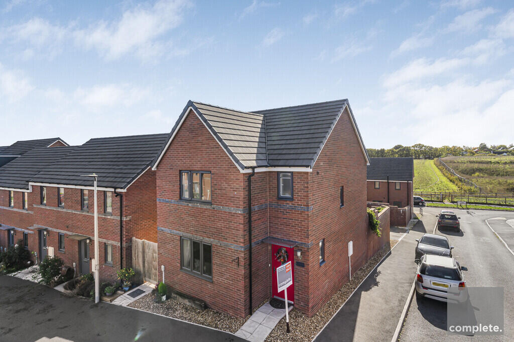 3-bed detached on Hutchings Drive, Tithebarn, £350,000