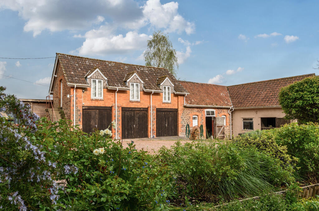 Over Stowey, Bridgwater, Somerset, TA5 photo 2