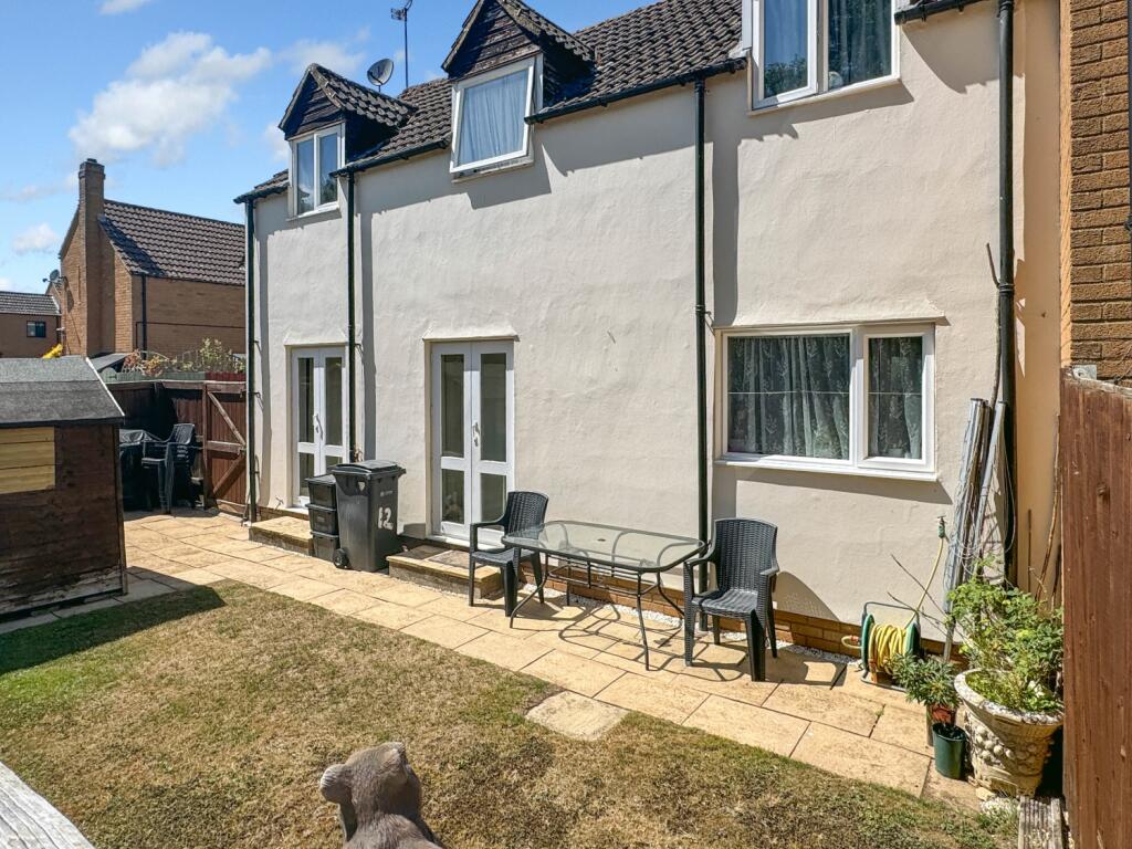 3-bed terraced on Beverstone Road, South Cerney, GL7, £300,000