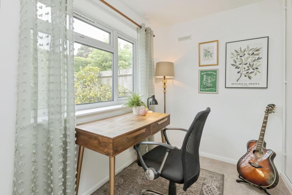House in Tunbridge Wells, Kent - View 3