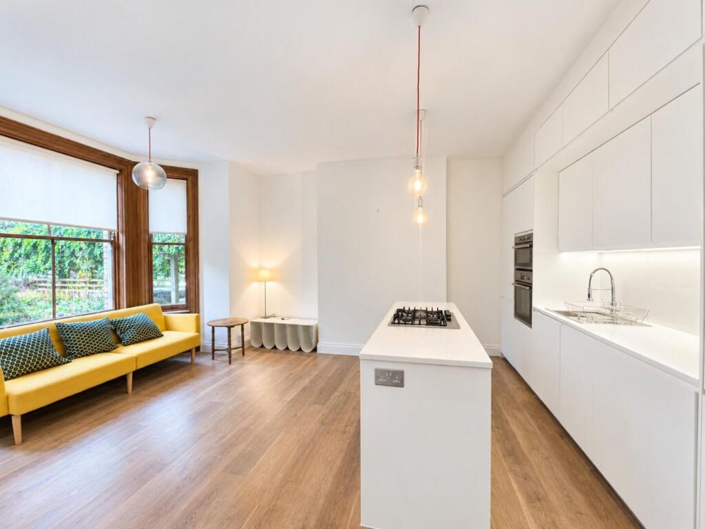 Apartment in London, Crystal Palace - View 3