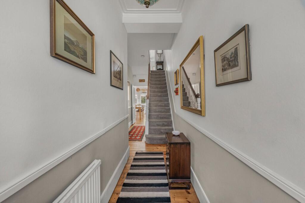 House in Richmond, Kew - View 4