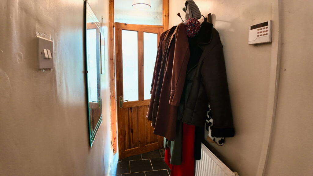 House in New Tredegar, Brithdir - View 4