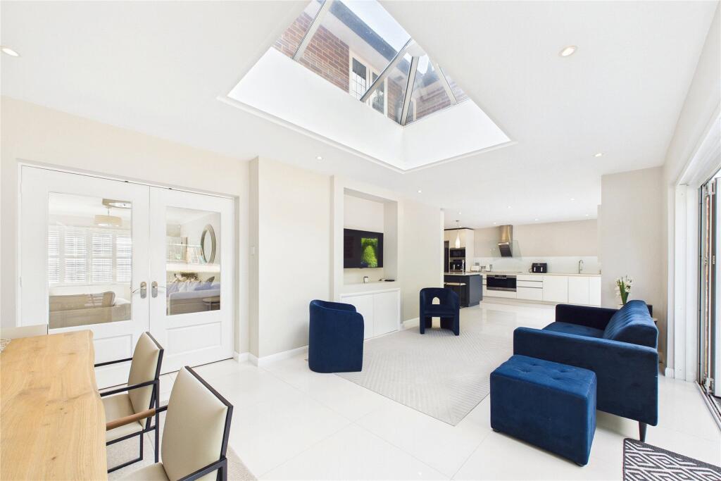 House in Surrey Heath, Surrey - More