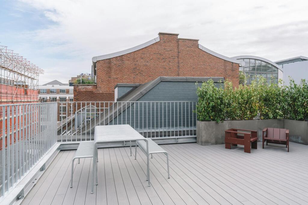 11-12 Great Sutton Street - Roof Terrace