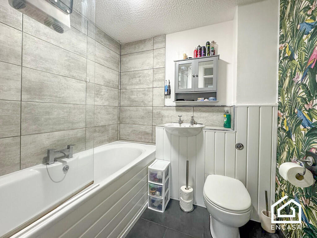 Apartment in Birmingham, Acocks Green - More