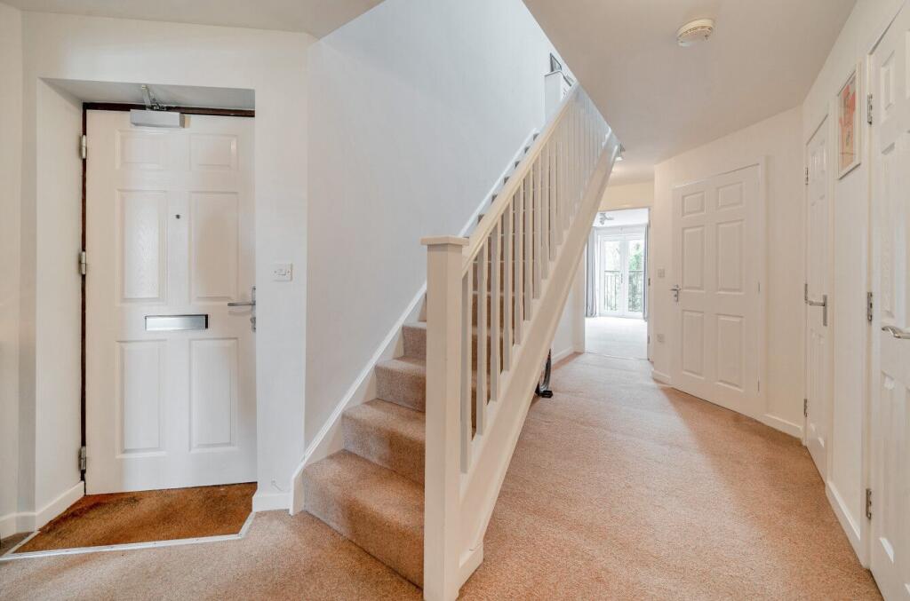 Apartment in Milton Keynes - View 2