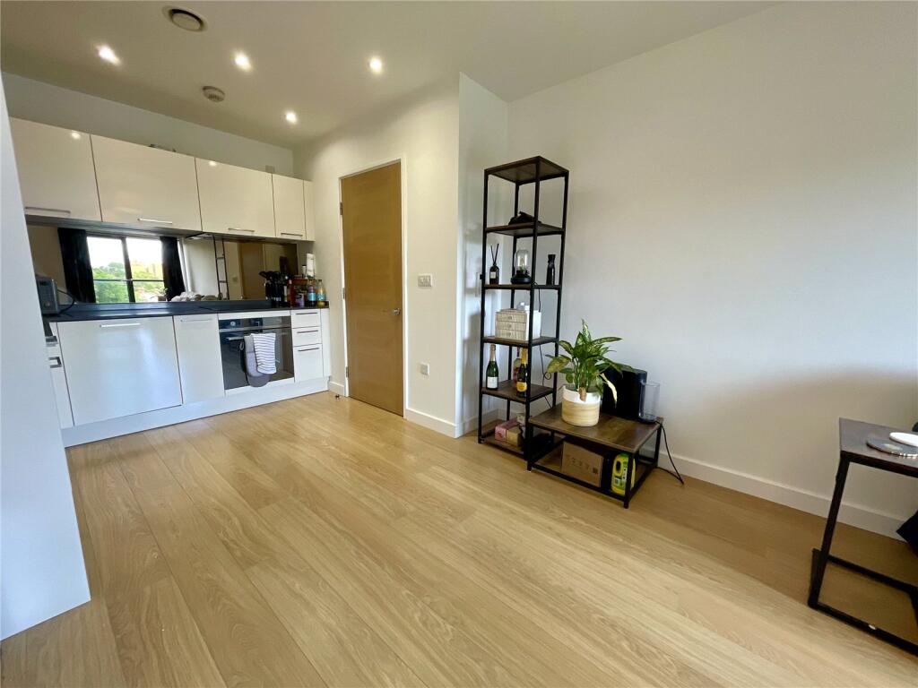 Apartment in Bournemouth - View 3