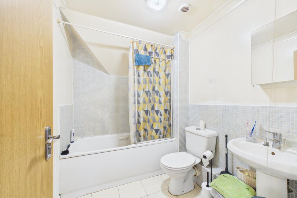 Apartment in Dartford - More