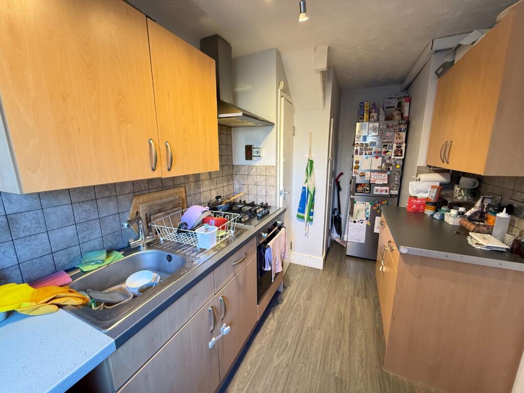 House in Houghton Regis, Central Bedfordshire - View 4