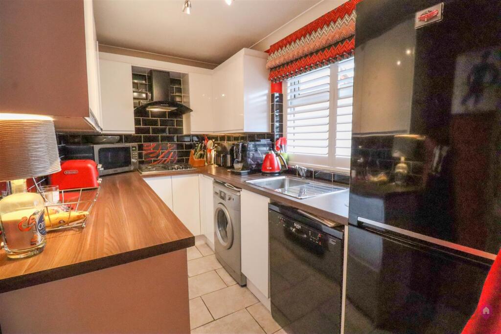 House in Sheffield, South Yorkshire - More