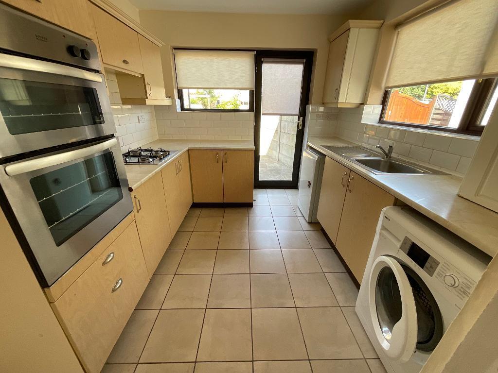 Lancaster Drive, Hornchurch, Essex, RM12 5ST photo 3