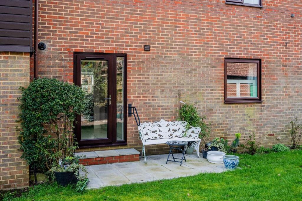 Apartment in Tadworth - View 5