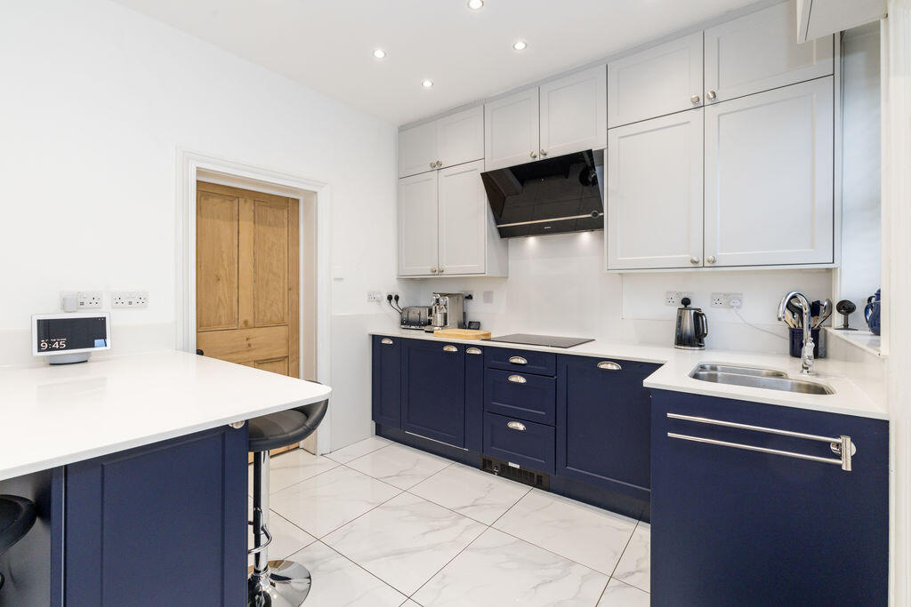 School Lane, Haigh, WN2 1LR photo 3
