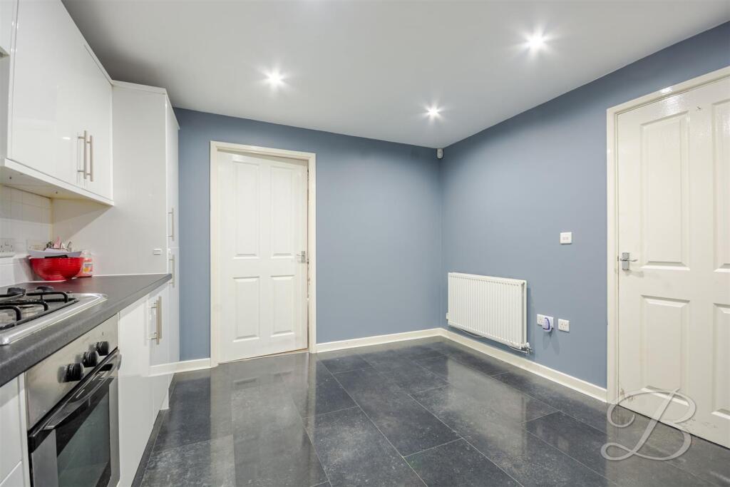 Church Drive, Shirebrook, Mansfield photo 3