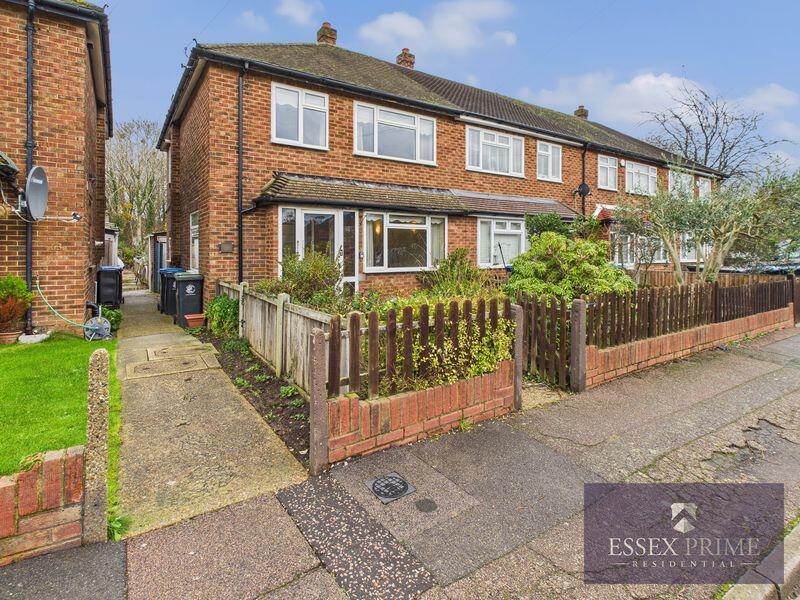 3-bed terraced on Three Bedroom End of Terrace house Greensted rd,Loughton , £525,000