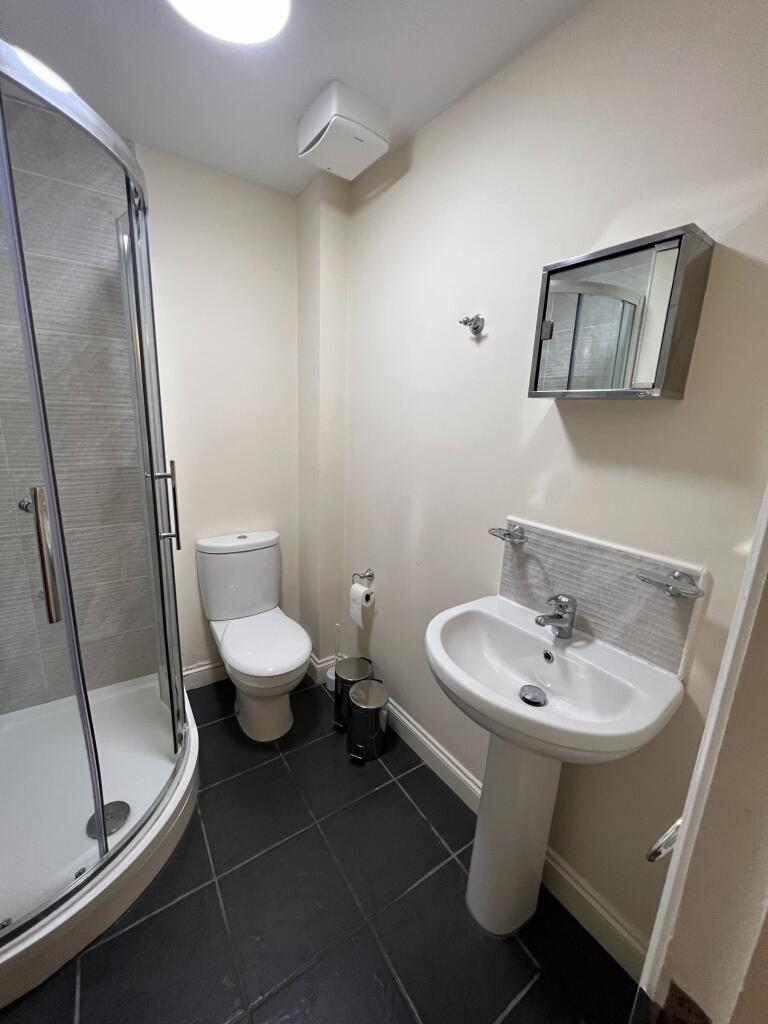 6 bedroom flat for rent in Flat 2,  Bond Street, Bristol, BS1 — photo 11