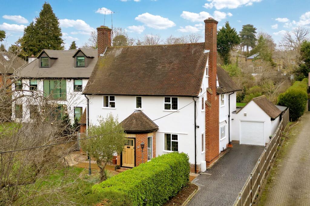 4-bed detached on Cherry Tree Road, Farnham Royal, Buckinghamshire, SL2, £1,195,000