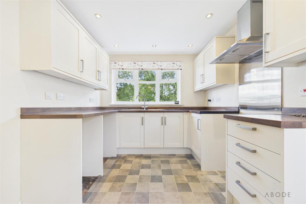House in Dudley, West Midlands - View 4