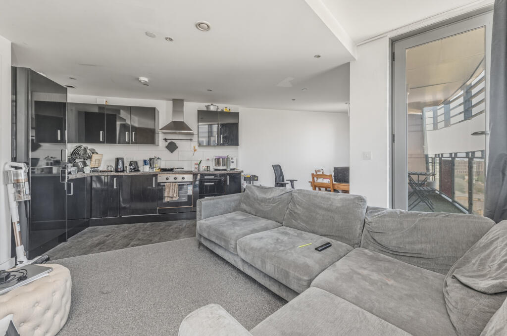 Apartment in Leeds, West Yorkshire - View 2