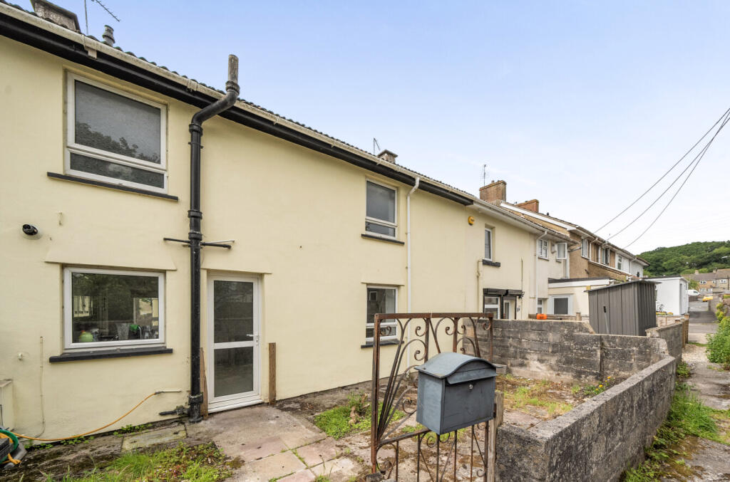 3-bed terraced on Chilcompton Road, Midsomer Norton, Radstock, BA3, £275,000
