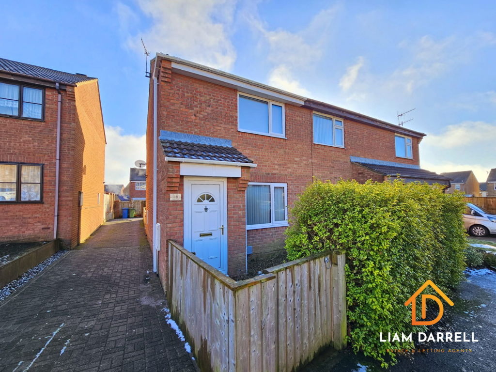 2-bed terraced on Wain Close, Eastfield, Scarborough, North Yorkshire, £150,000