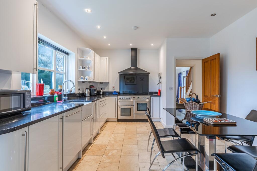 Spacious and Flexible Home in Blakeney photo 4