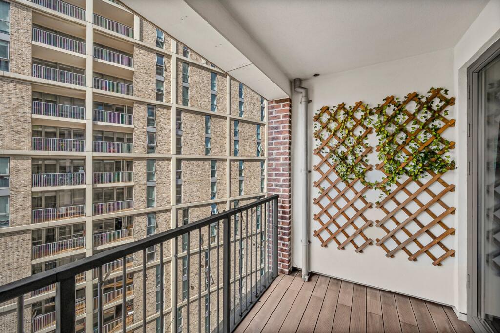Apartment in London - View 4
