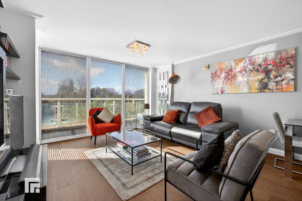Apartment in Cardiff - More