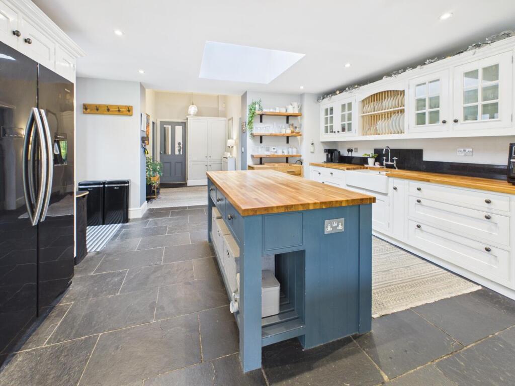 House in East Lindsey, Town End, Woodhall Spa - More