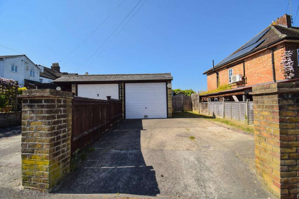 Main image of property: Quakers Hall Lane, Sevenoaks, TN13