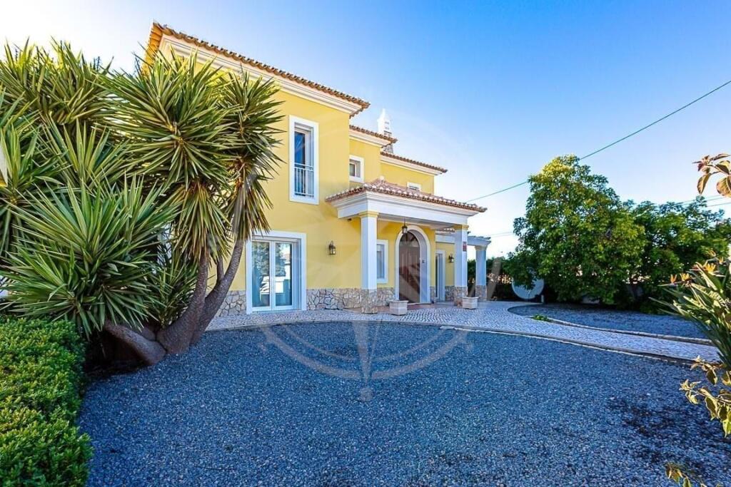Main image of property: Algarve, Tavira (Santa Maria e Santiago)