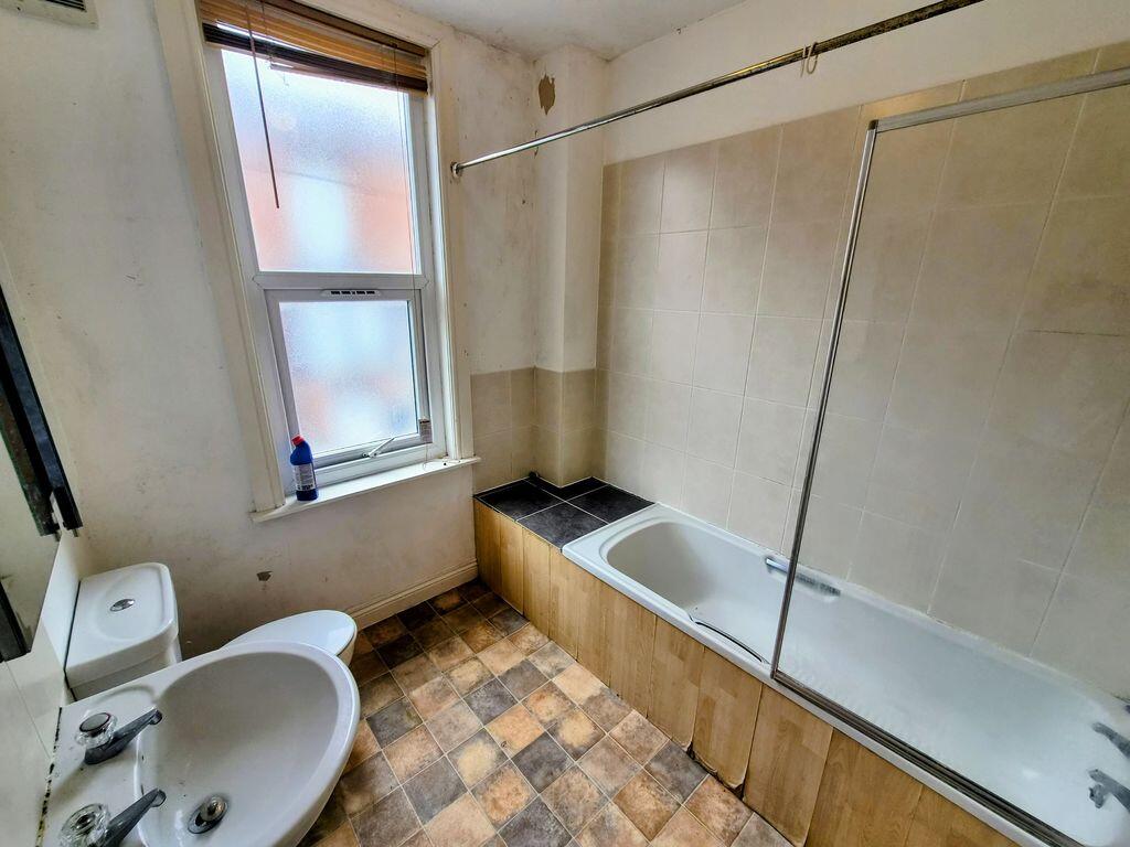 House in Leeds - View 5