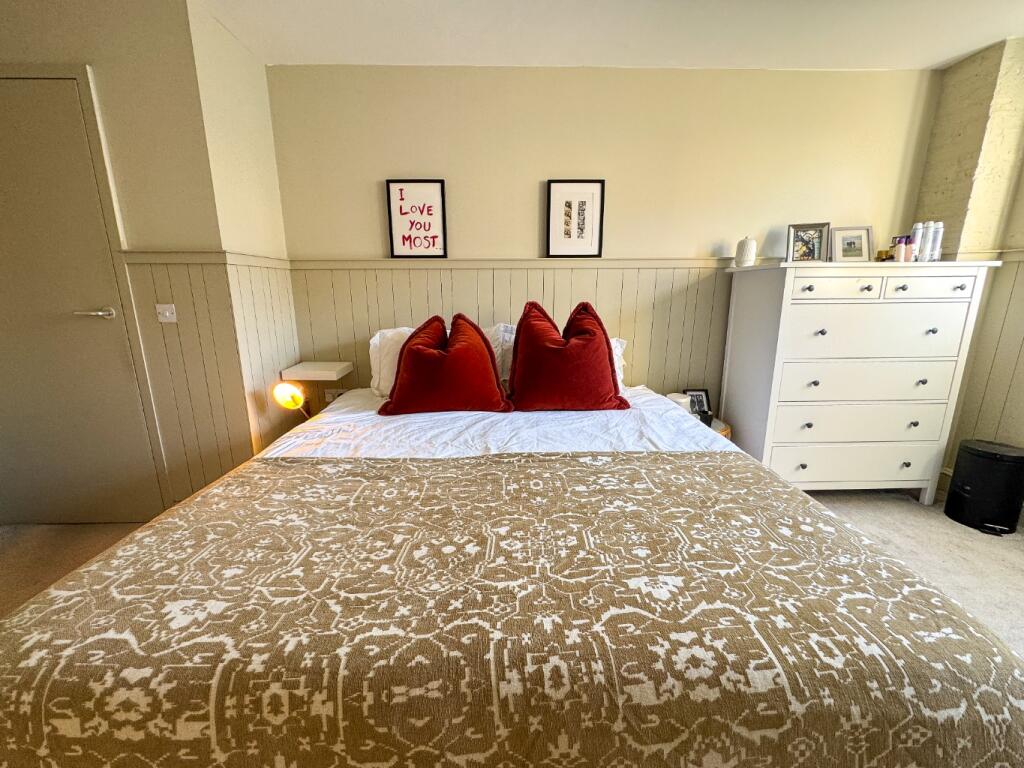 Main image of property: Schoolhouse Yard, Bloomfield Road, Woolwich, London, SE18 7JD