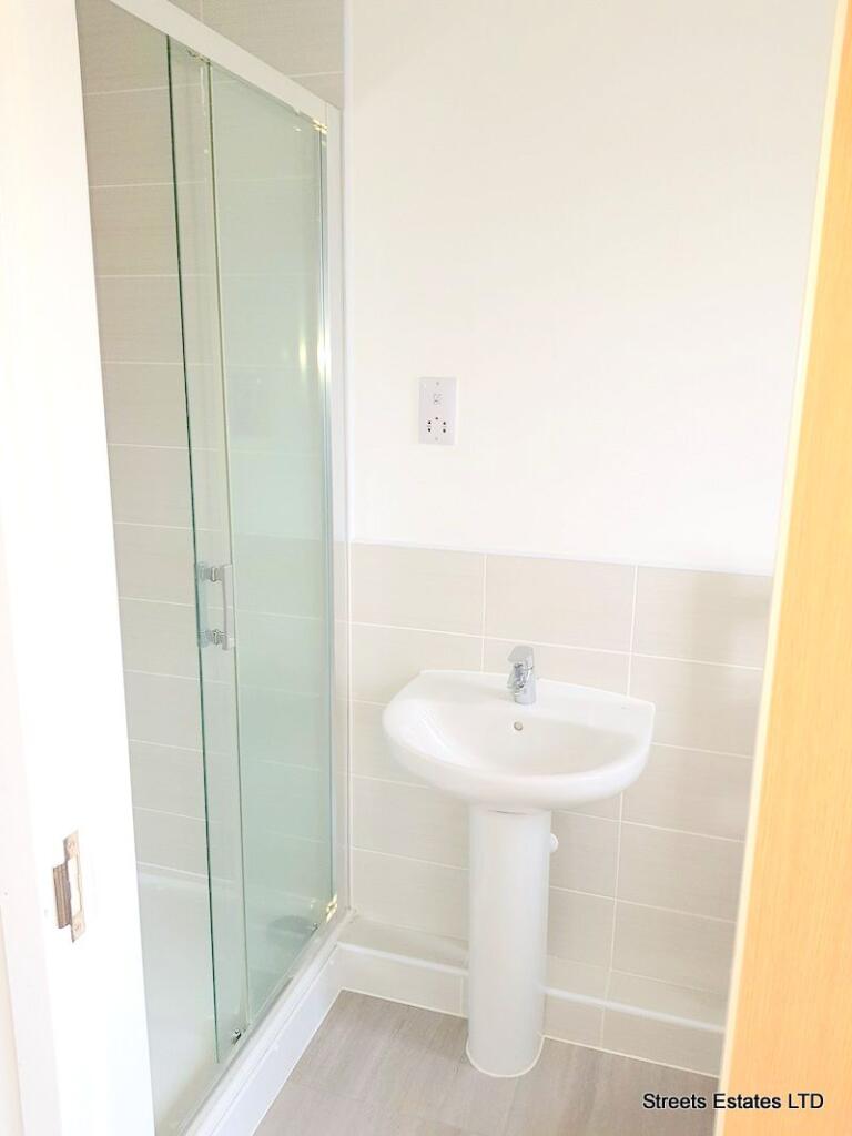 House in Rochester, Frindsbury Extra - View 5