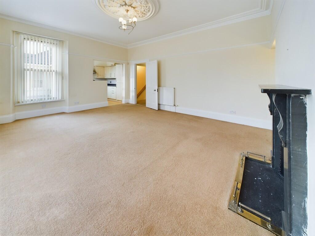 Apartment in Plymouth - View 4