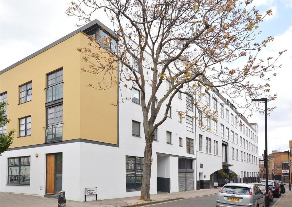 Apartment in London - More