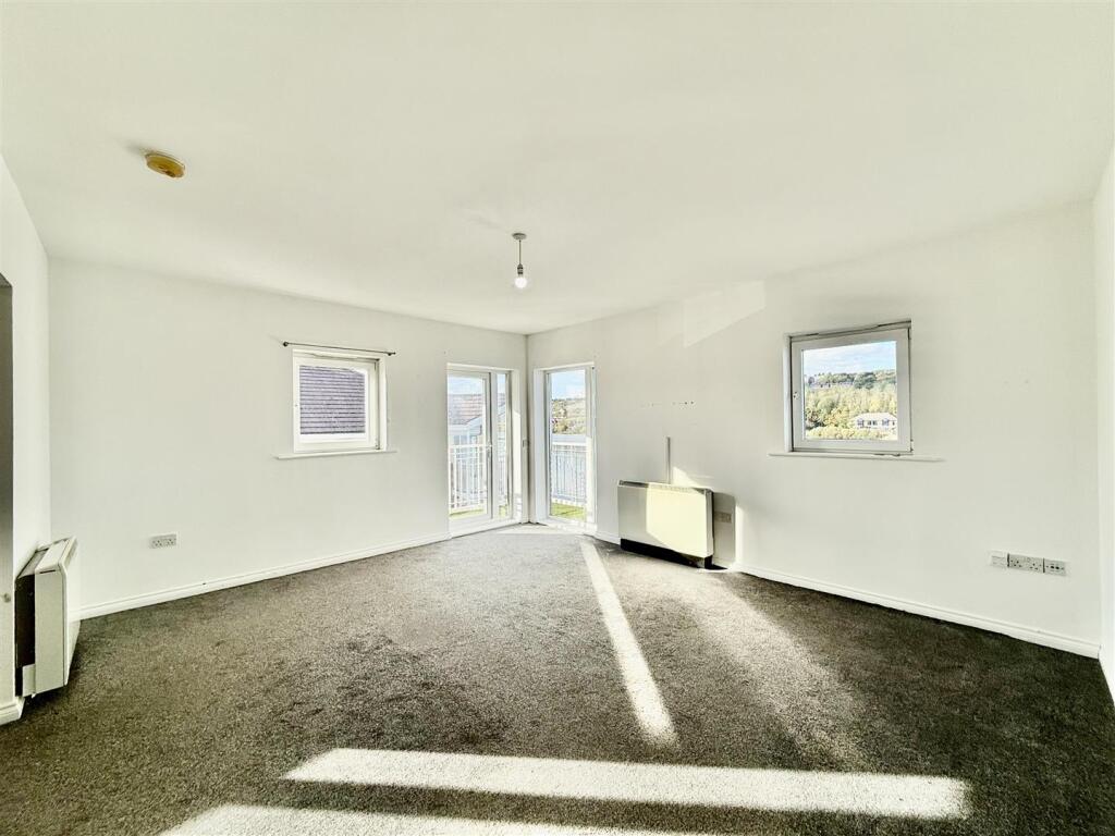 Apartment in Newcastle upon Tyne - View 4