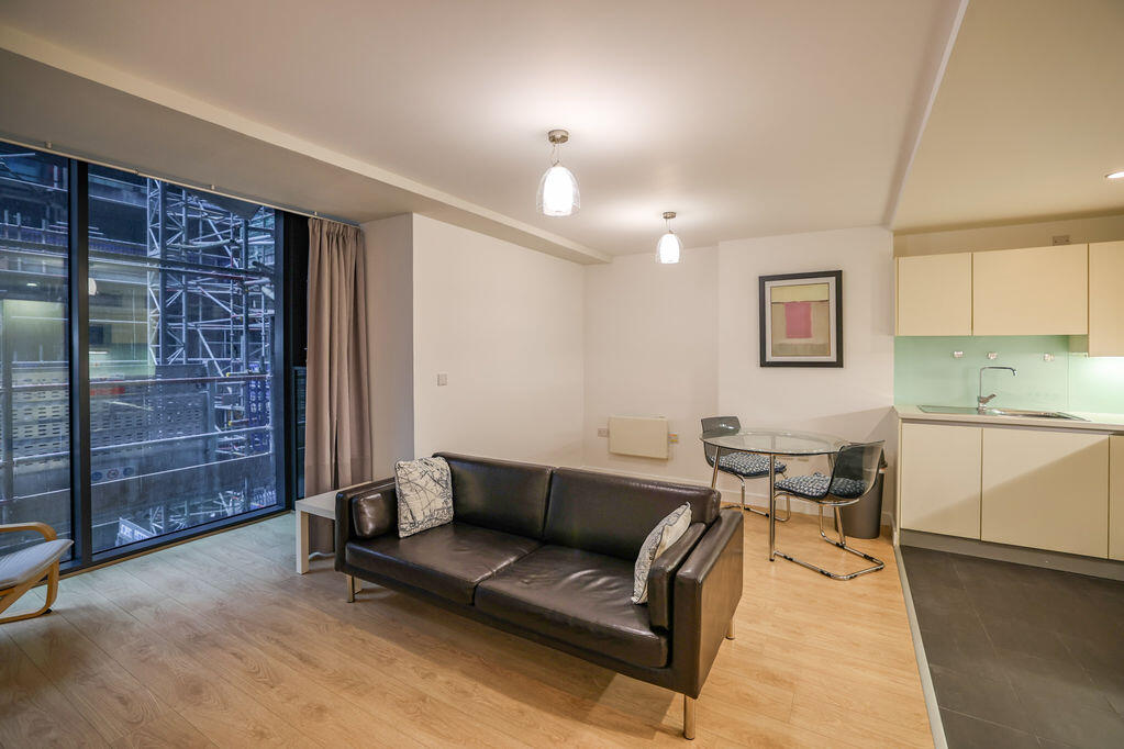 Apartment in Bristol, Finzels Reach, Broadmead - More