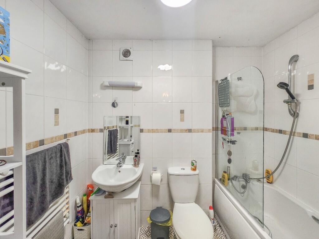 Apartment in Burnley, Lancashire - More