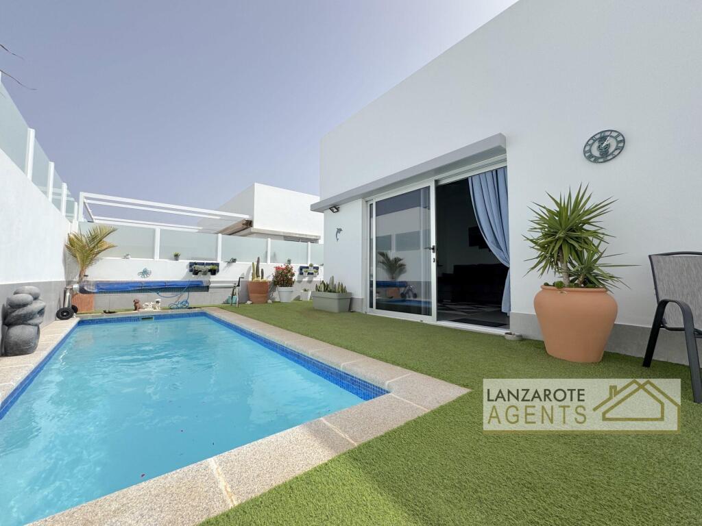 Main image of property: Canary Islands, Lanzarote, Playa Blanca