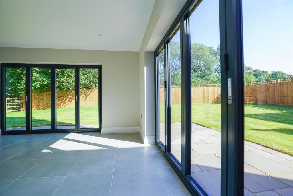 House in Towcester, West Northamptonshire - View 5
